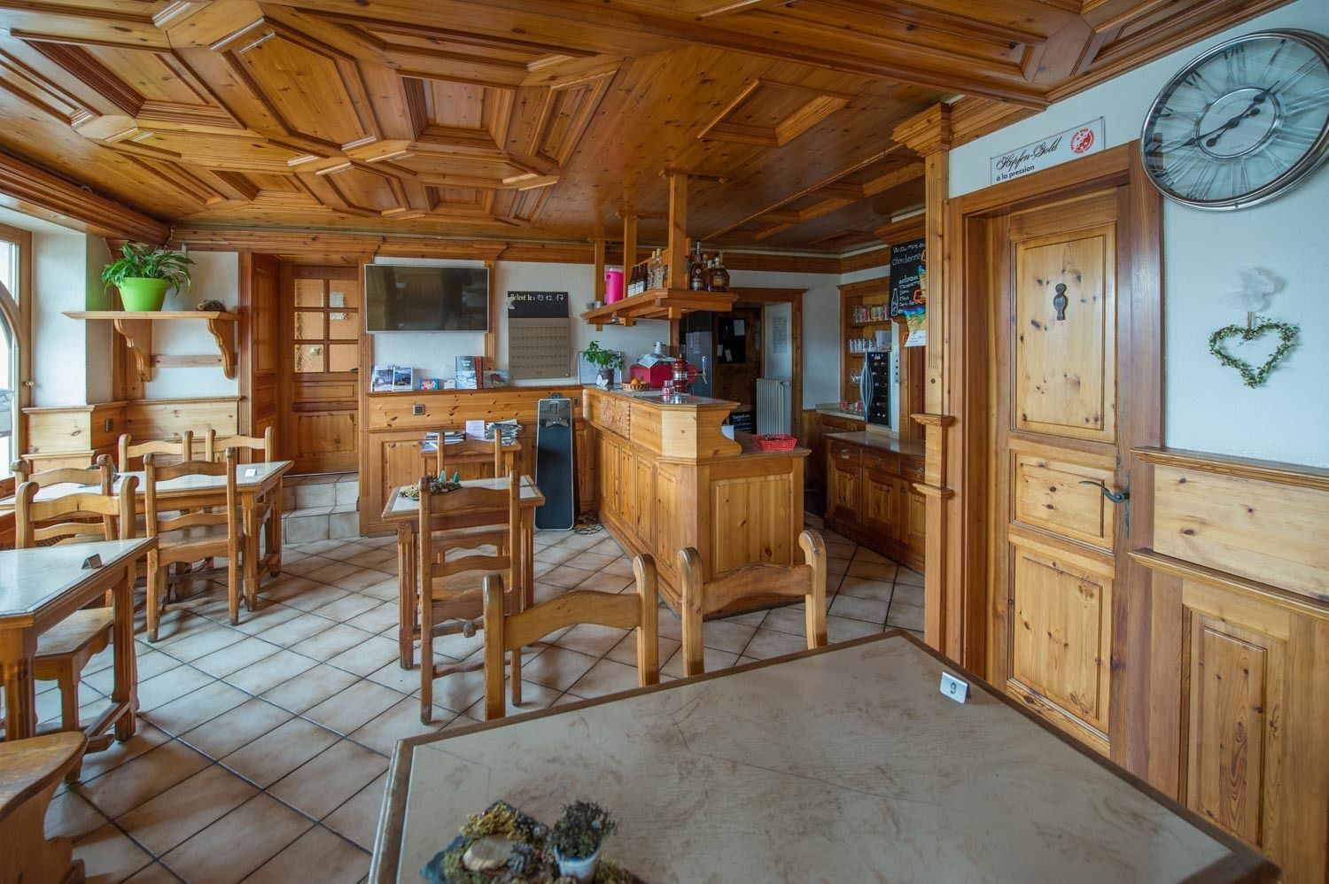 Local and international cuisine