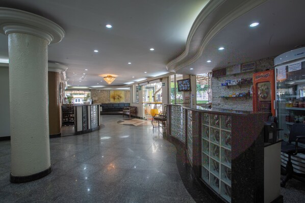 Reception - Hotel Apollo Inn Express (Uberlandia)