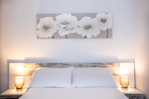 华丽双人房, 1 张双人床, 独立浴室 | 高档床上用品、办公桌、遮光窗帘、熨斗/熨板