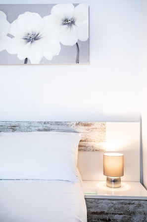 Deluxe-Doppelzimmer, 1 Doppelbett, mit Bad | Hochwertige Bettwaren, Schreibtisch, Verdunkelungsvorhänge