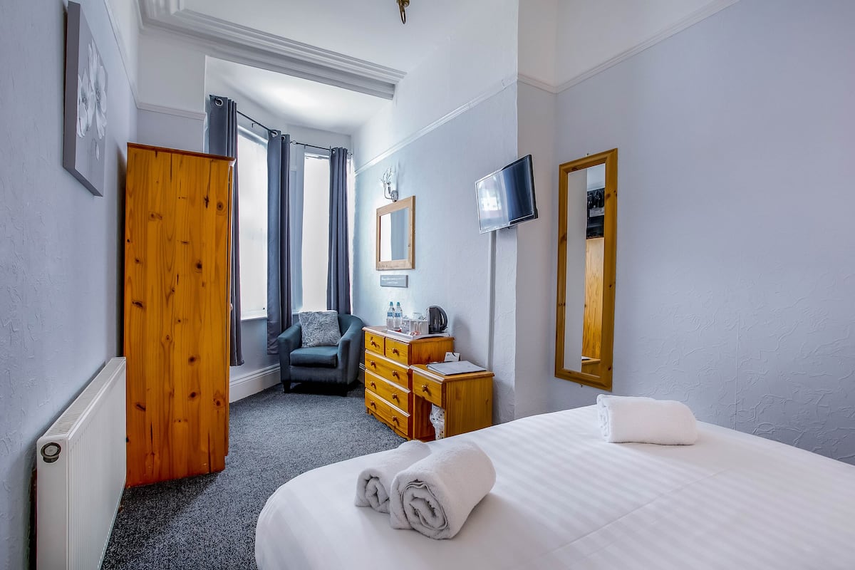 Chambre Double Deluxe, 1 lit double, salle de bains attenante