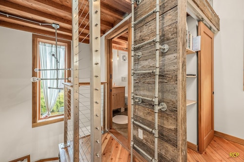 Sun filled Hawthorne-Belmont Casa De Campo 