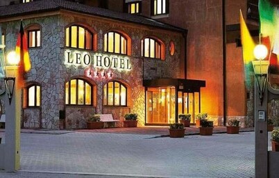 Leo Hotel
