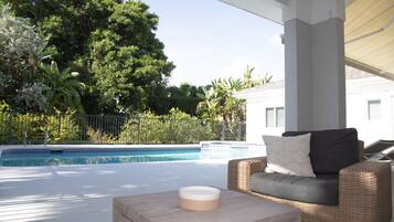 Piscine extérieure, piscine chauffée