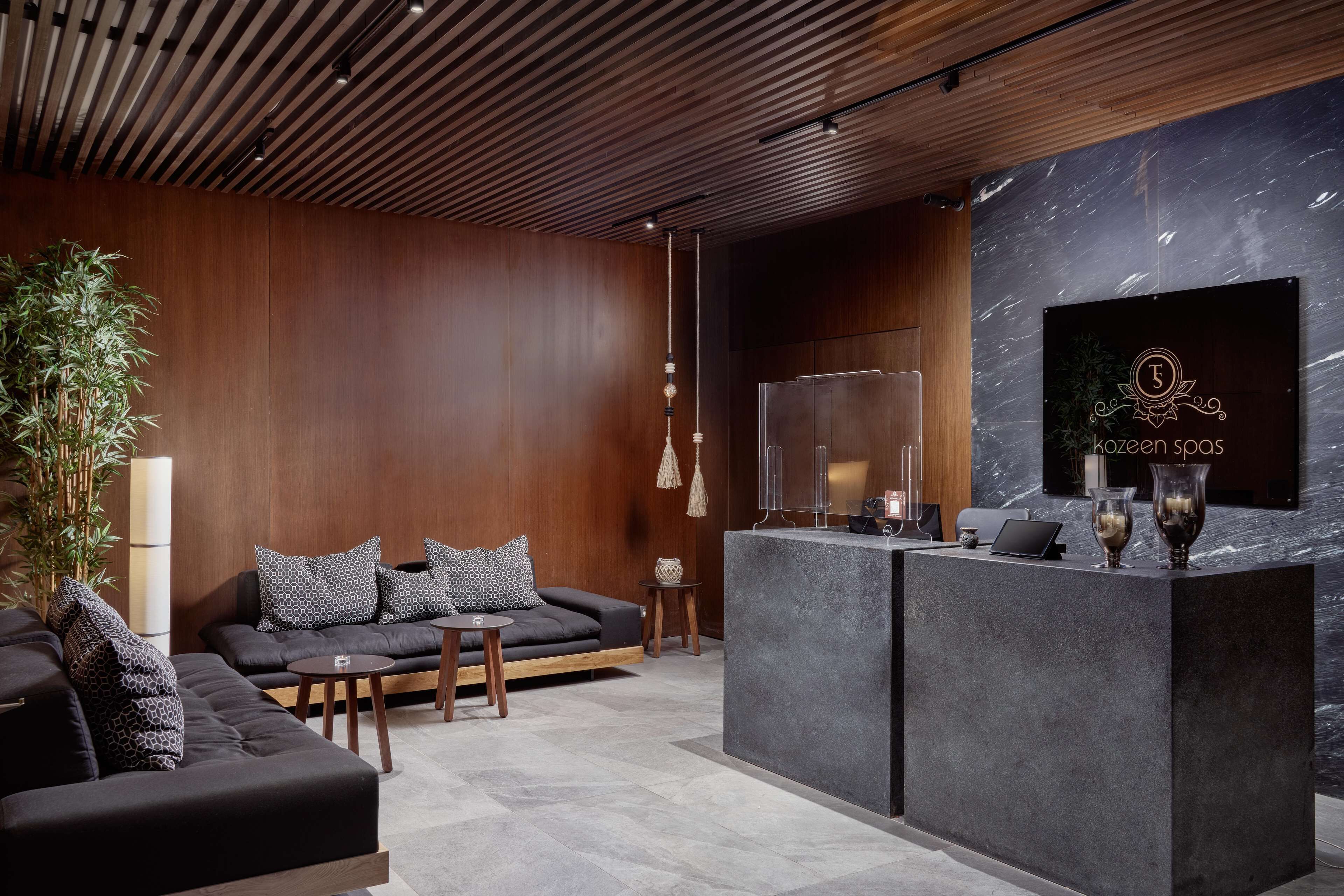 couples treatment room(s), sauna, hot tub, steam room