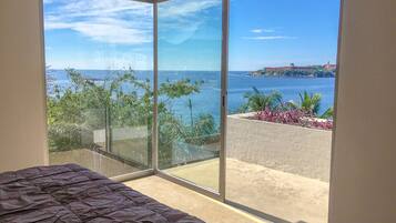 2 bedrooms, internet, bed sheets