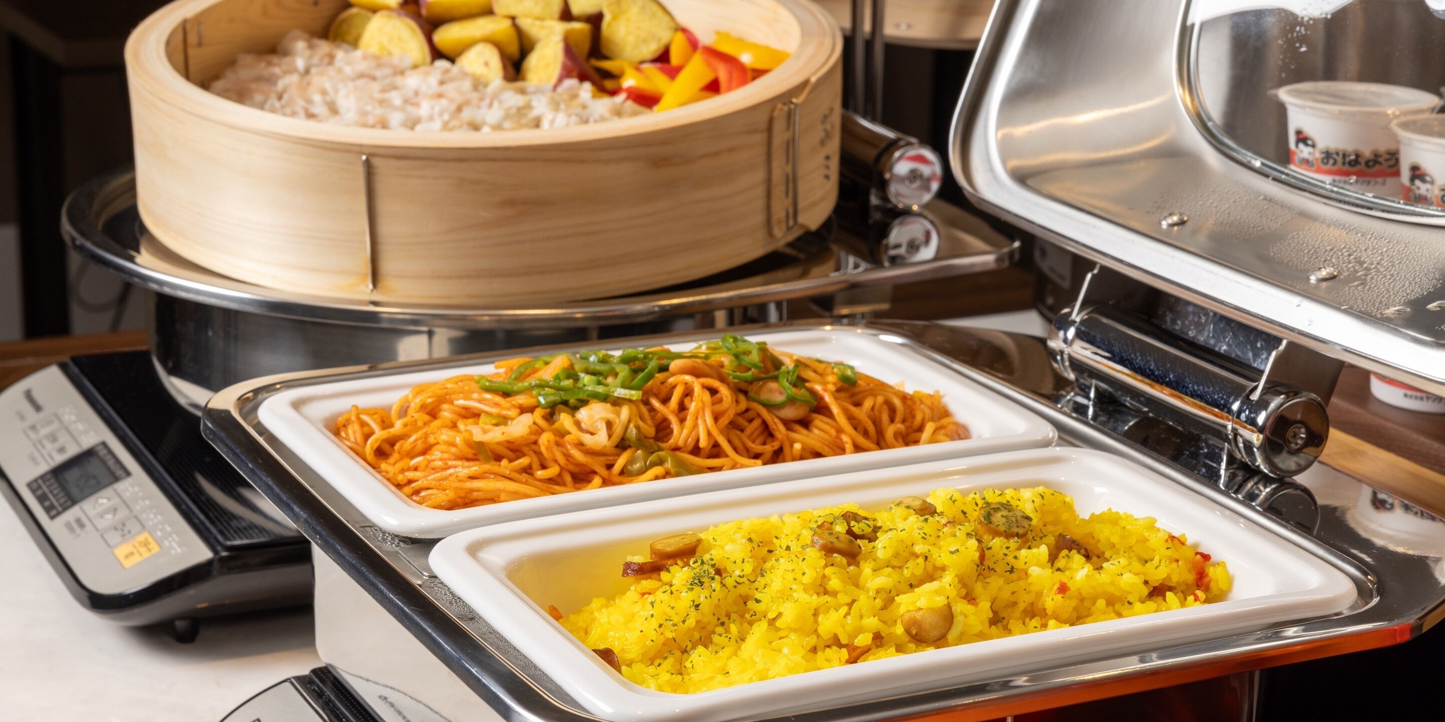 daily self-service breakfast (jpy 1800 per person)