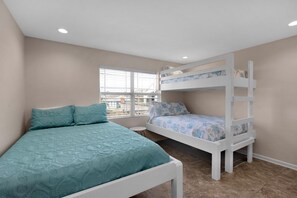 3 bedrooms, iron/ironing board, free WiFi, bed sheets