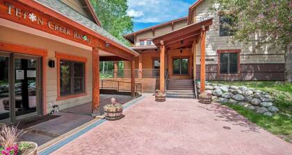 Teton Creek 3-BR Retreat – Ski, Parks & Serenity