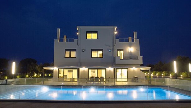 Outdoor pool - Geo Boutique Villa (Trifylia)