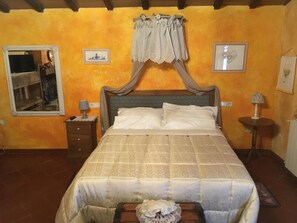 Minibar, desk, rollaway beds, free WiFi - La Biocca (Manciano)