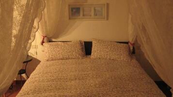 Double Room | Minibar, desk, rollaway beds, free WiFi