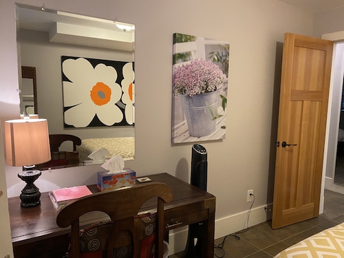 Posh Kitsilanoの美しい、居心地の良い3BR、必見！