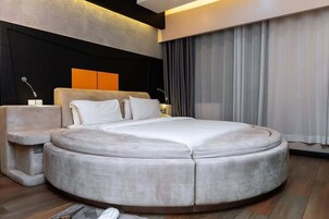 In-room safe, desk, soundproofing, iron/ironing board