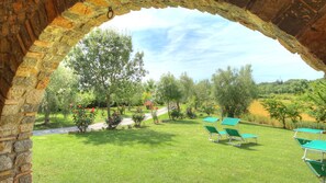Unclassified image, 2 of 33, button - Pian di Cataverna (Manciano)