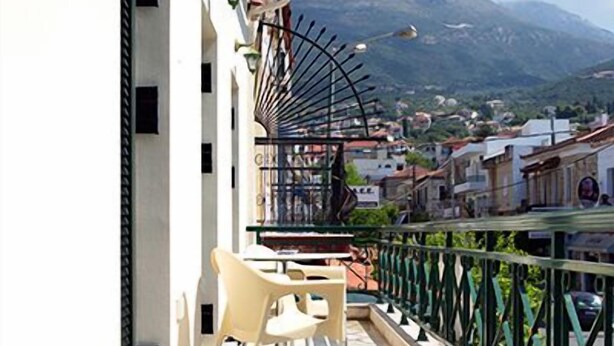 View from room - Geo Holidays Studios (Trifylia)