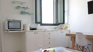 Flat-screen TV - Geo Holidays Studios (Trifylia)