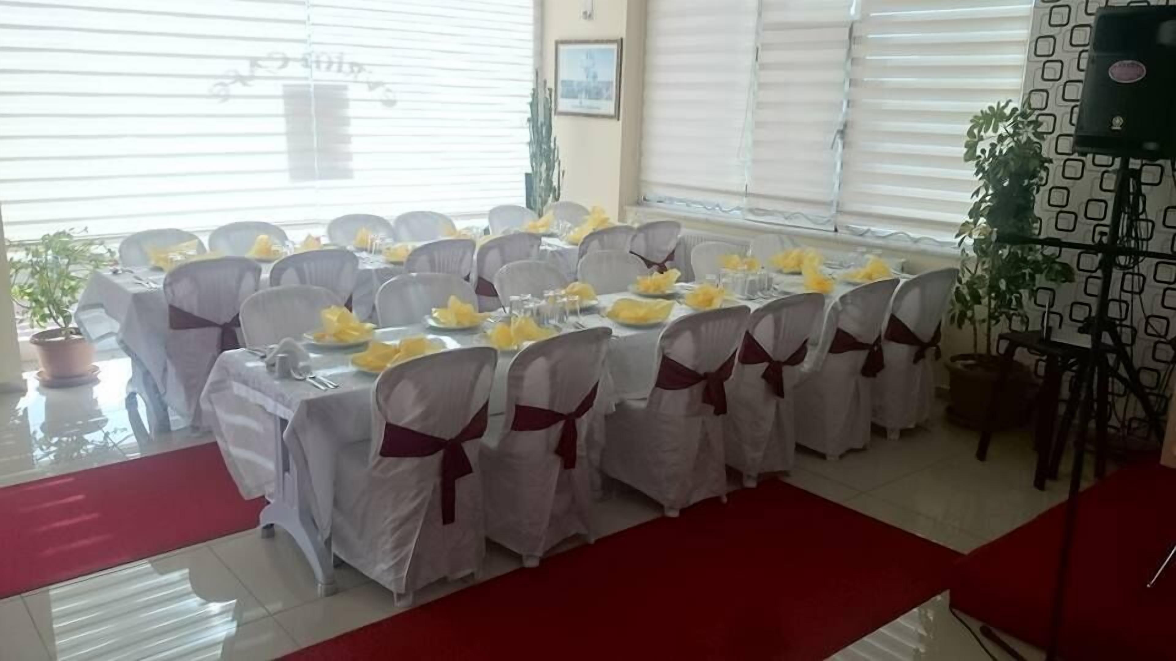 Free daily breakfast