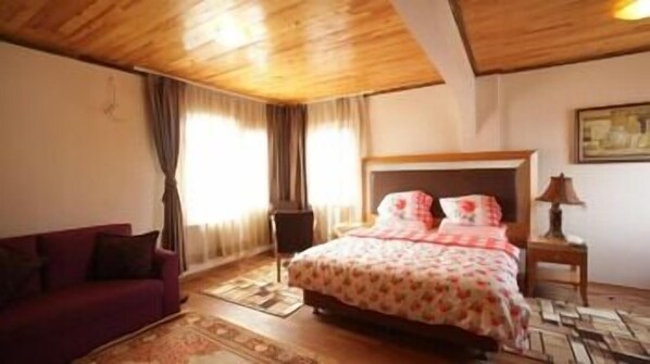 Deluxe Family Room with Balcony,2 Bedrooms | In-room safe, desk, iron/ironing board, free WiFi - Herton Hotel (Istanbul)