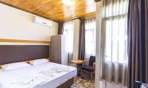 Economy Double Room | In-room safe, desk, iron/ironing board, free WiFi