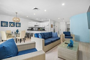 Smart TV - Sunrise Beach Villas - Stunning, Ocean View Poolside Villa With Beach Access (Paradise Island)