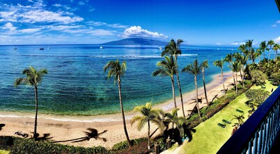 6 th floor ocean front condo Outstanding Views! King Bed.