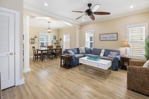 Flat-screen TV, DVD player, stereo - Tropical Getaway: Condo Paradise with Spectacular Pool, Close to the Beach (Pensacola)