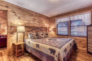 2 slaapkamers, een strijkplank/strijkijzer, gratis wifi, beddengoed