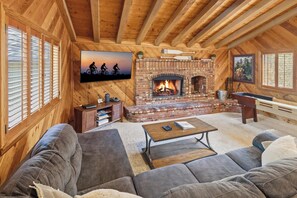 TV, fireplace, table football - Luxury! Pool Table! Hot Tub! Pet Friendly! Covered Deck! 4 Master Suites! Log Features! (Big Bear City)