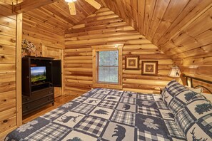 2 bedrooms, iron/ironing board, free Internet, bed sheets