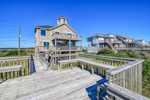 Exterior - Spacious Oceanfront Retreat – A Coastal Gem for Families & Friends (North Topsail Beach)