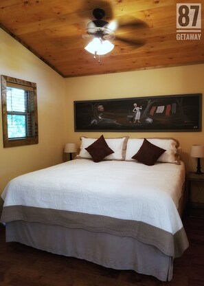 Strykjärn/strykbräda, wi-fi och sängkläder