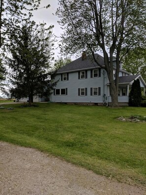 Exterior - Rural Retreat yet close to the sites. Cedar point*Jet Express* African Safari (Port Clinton)