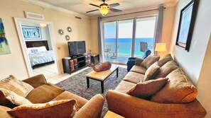 Smart TV, DVD player