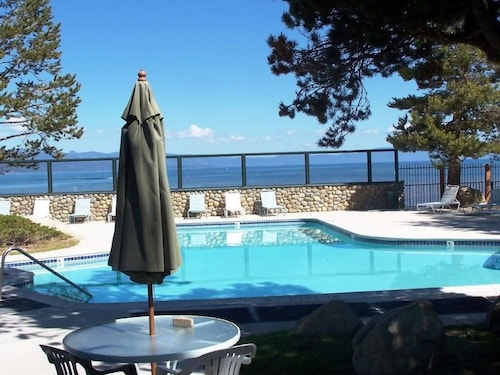 Waterfront Tahoe Keys Luxe Home mv25