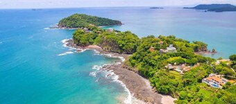 Nylig ombygd 3 BR Ocean Front Condo i Flamingo!