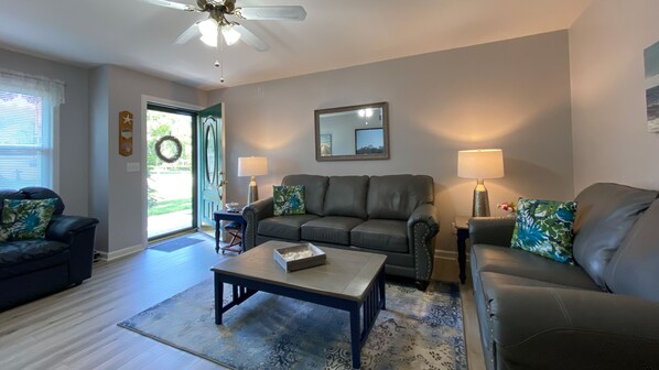 Smart TV, DVD player