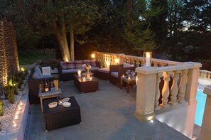 BBQ/picnic Area - The School Rooms Estate (Corsham)