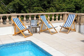 Seasonal outdoor pool