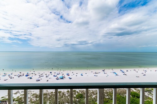 Beachfront Penthouse at the Apollo!  Best Views on Marco Island!