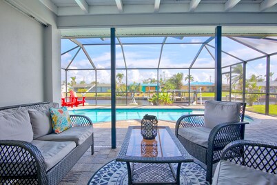 Direct gulf access home, near shopping, Yacht Club, and beach!!