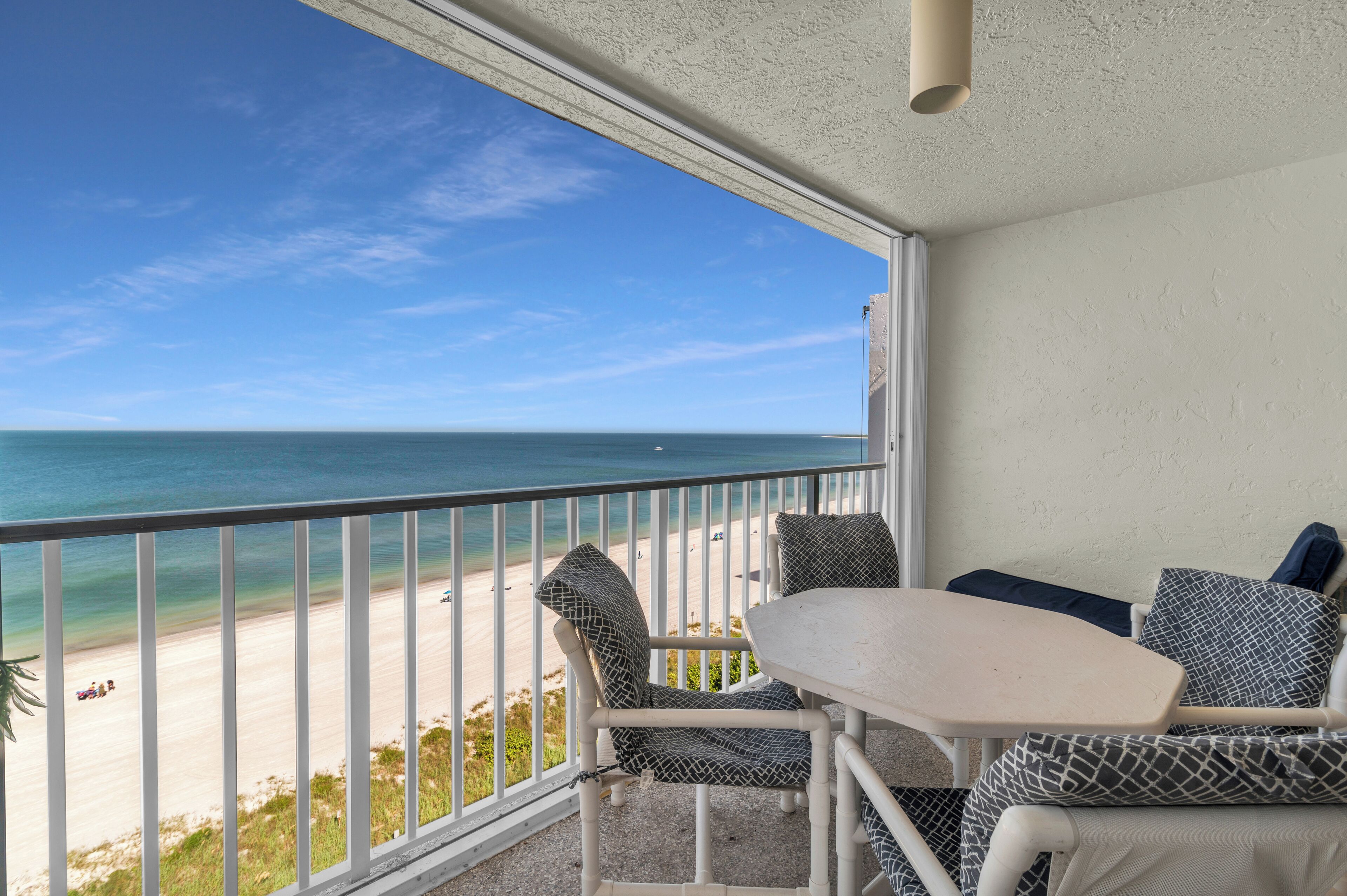 Renovated Beachfront Penthouse Unit! Views! Views! Views!