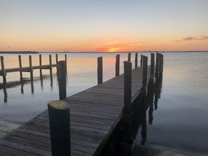 Private beach, sun loungers - Beach, sun and fun on island time in Ft. Pierce (Ft. Pierce)