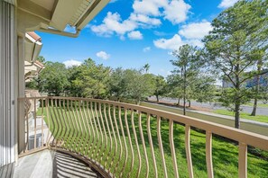 Views, Privacy, and Pure Vacation Vibes