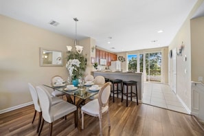 Comfortable Dining Space for Family and Friends