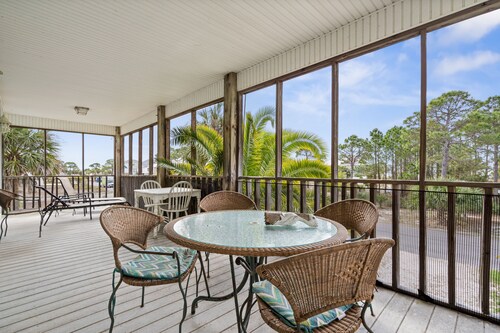 Pet-friendly, gated community home with beach, pool, and tennis court access