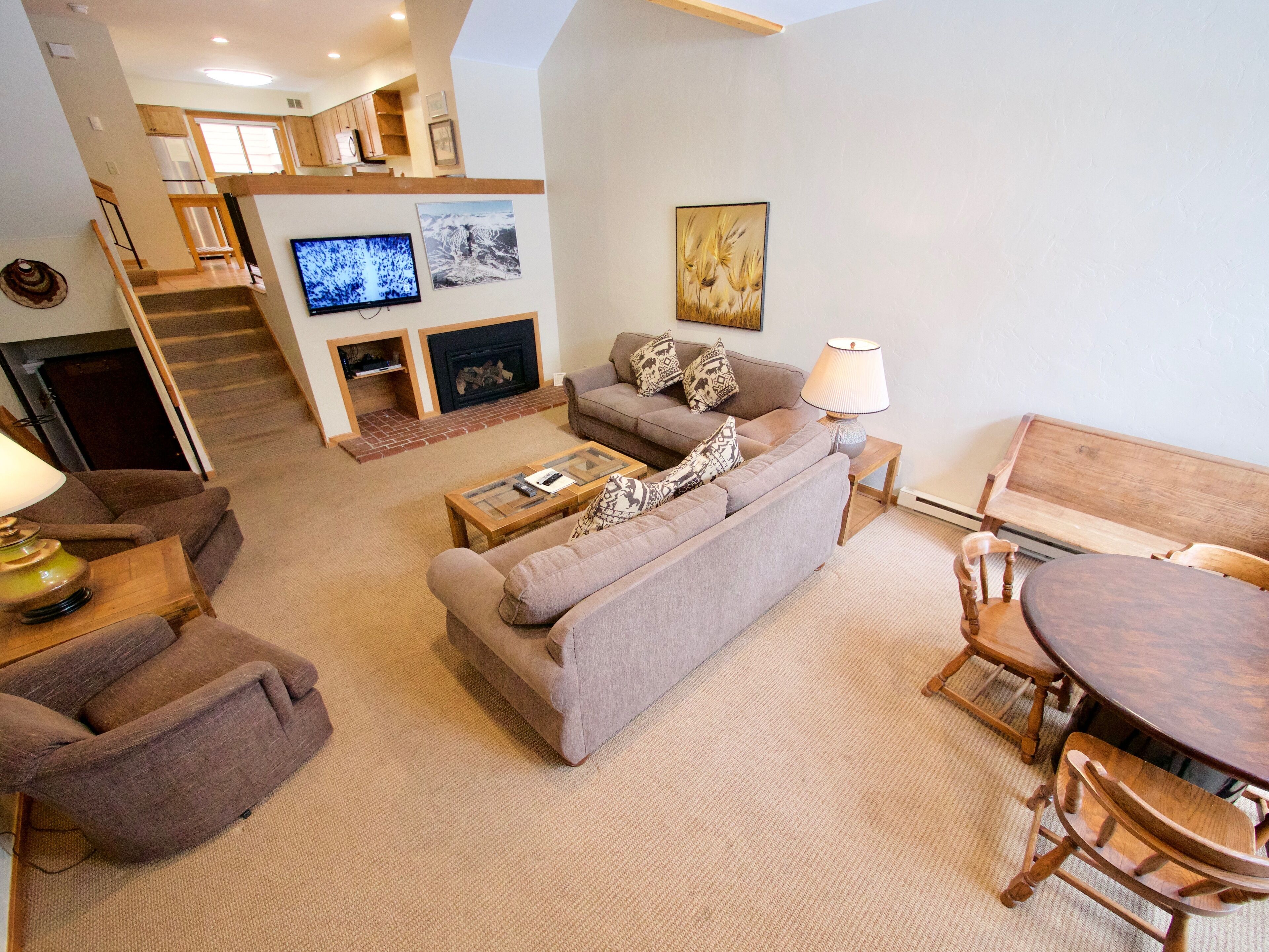 Welcoming Ski in/ Ski out Cedars Townhouse in Breck-Short Walk to Main St.