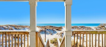 Summer Wind – Gulf Front | Pet Friendly | Shared Pool