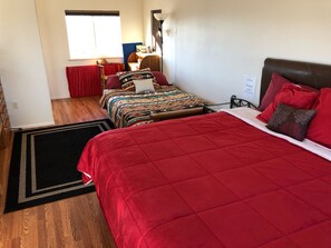 1 chambre, fer et planche Ă repasser, Wi-Fi gratuit, draps fournis