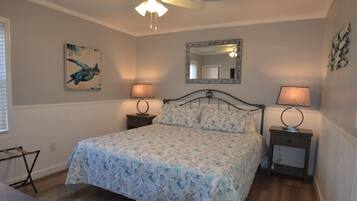 1 habitación, tabla de planchar con plancha, wifi gratis y ropa de cama